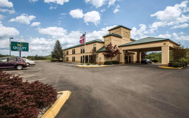 Holiday Inn Express Rogersville-Hwy 11W