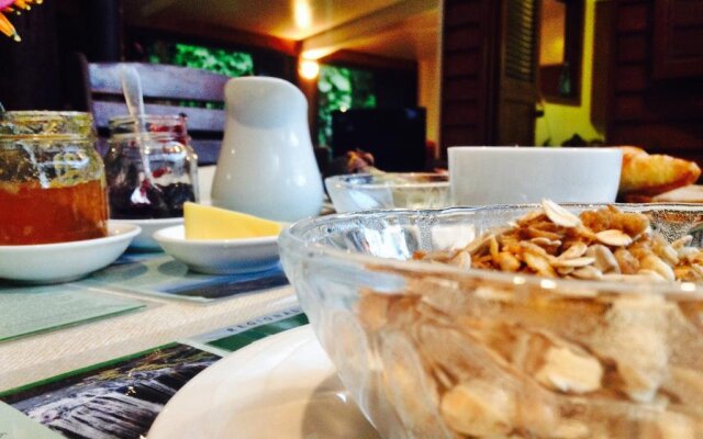 Cow Bay Homestay B&B