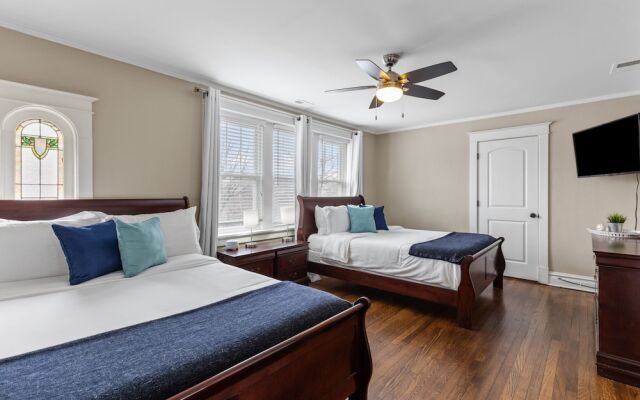 Forest Park Oasis | JZ Vacation Rentals