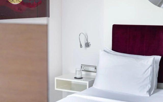 No:81 Hotel