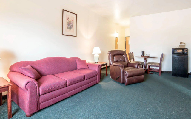 Helena Inn Airport