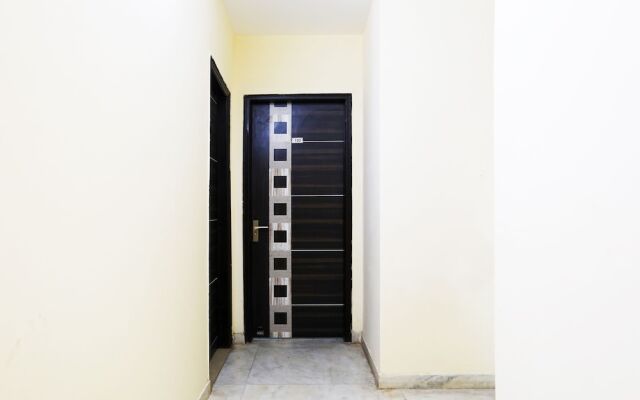 OYO 9382 Hotel Homestay