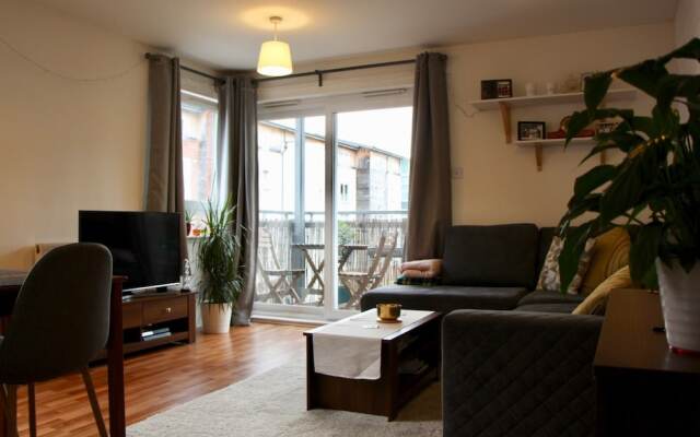 Modern Flat With a Lift and Balcony