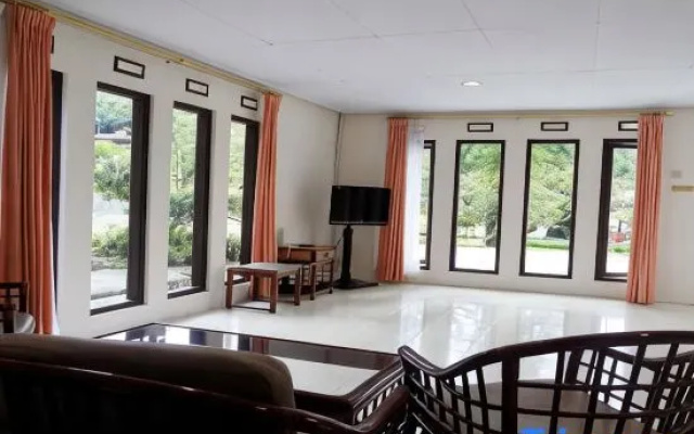 Lembah Hijau Ciloto Hotel & Resort – Balcony – Cipanas