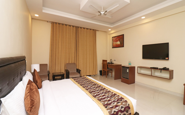OYO 26911 Kcg Hotels