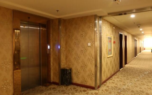 Huangyue Business Hotel