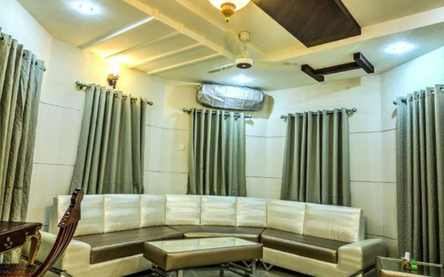 Midway Hotel & Restaurant