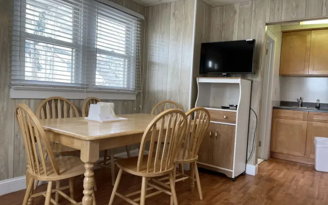 Buttercup Suites