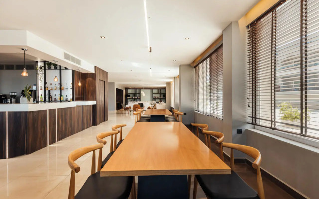 Alexandra Beach Hotel