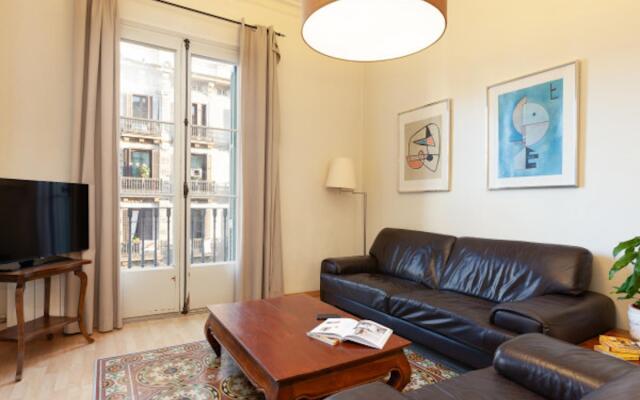 GAUDIR 7 · Bright & comfortable apart. near Passeig de Gracia