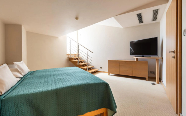 Roset Hotel & Residence