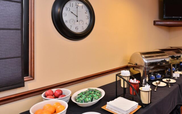 Best Western Louisville East Inn & Suites