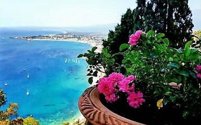 Taormina Beach