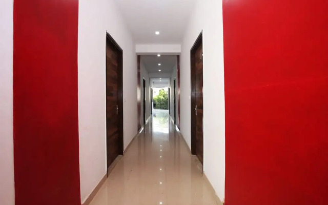 Starlet Prime by OYO Rooms