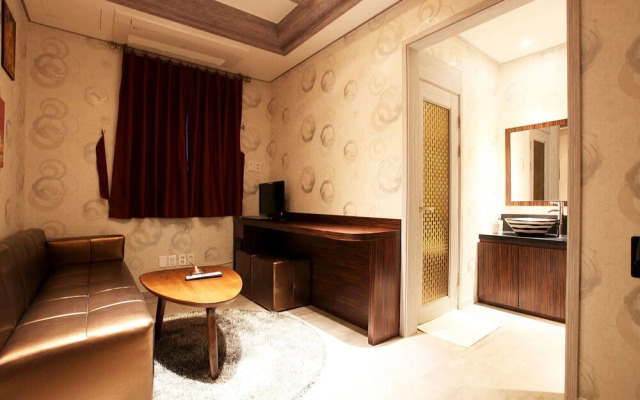 Yeongdeungpo Jardin Hotel