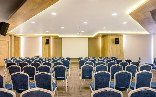 Design Plus Seya Beach Hotel