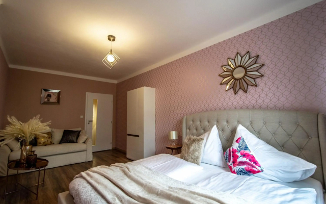 Pastel Art Deco 3BDR Ruterra Apt