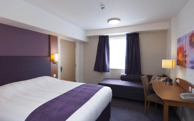 Premier Inn Sheffield/Barnsley (M1 Jct 36)