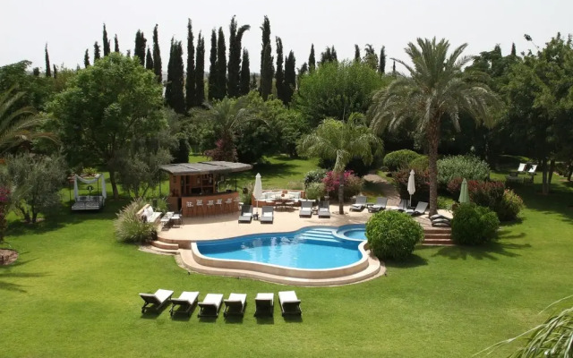 Villa Dinari