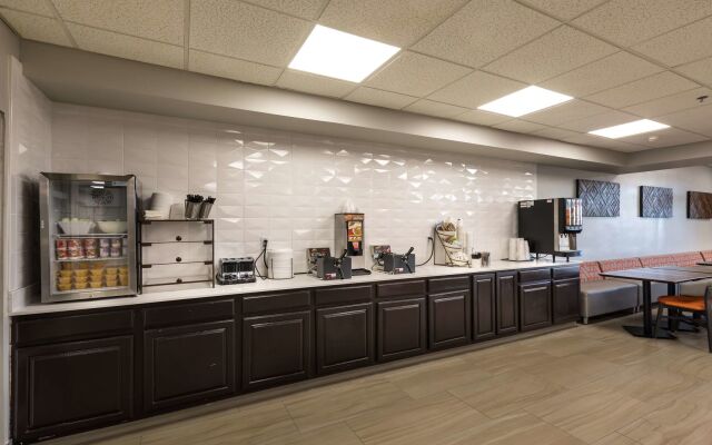 Country Inn & Suites by Radisson, Lake Norman Huntersville, NC