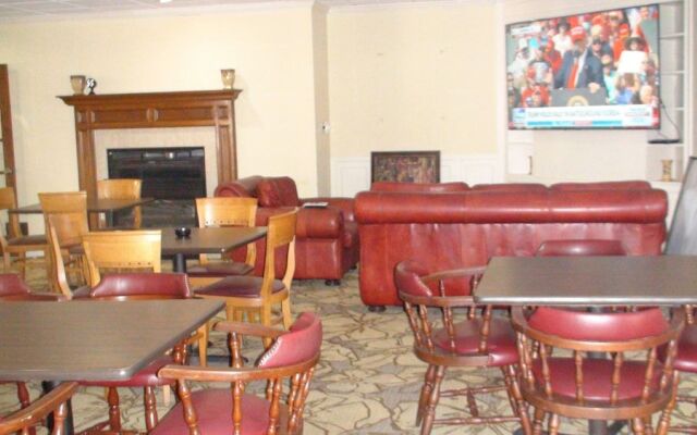 Armstrong Inn and Suites