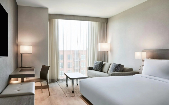 AC Hotel by Marriott St. Louis Chesterfield