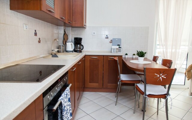 Cozy apt in Peristeri near Metro station