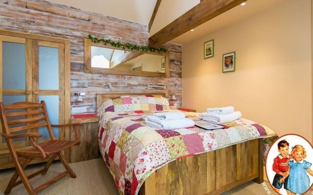 Widbrook Barns