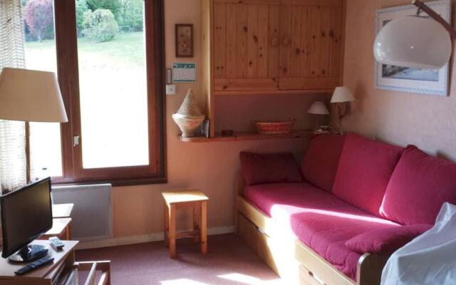 Appart en rez de jardin clos face au Mont BLANC