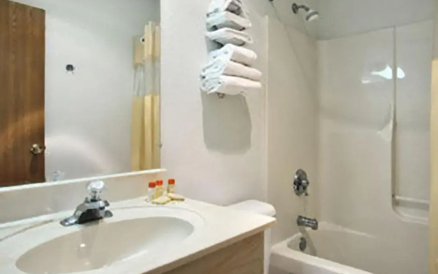 Travelodge Waukegan Gurnee