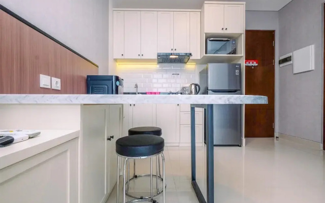 Nice And Strategic 1Br At Ciputra World 2 Apartment