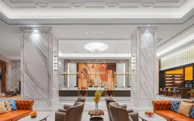 Vienna International Hotel (Guangzhou Baoneng Performance Center Xiangxue Subway Station)