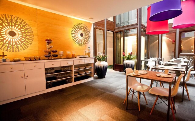 Casual Ilbira Granada Hotel