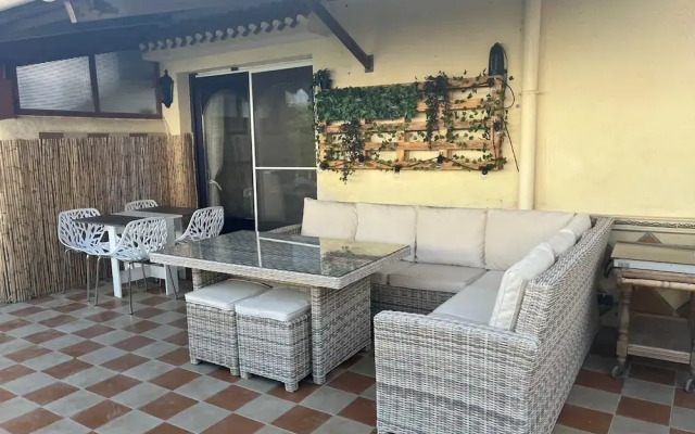 Villa Evelina 1 Minute to Beach Sleeps 8