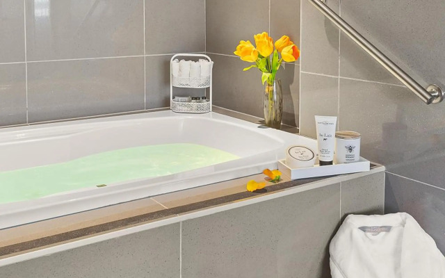 The Armon Hotel & Conference