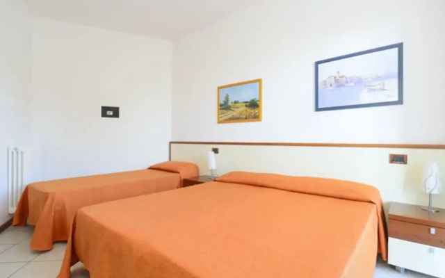 Bright Flat on the Beachfront