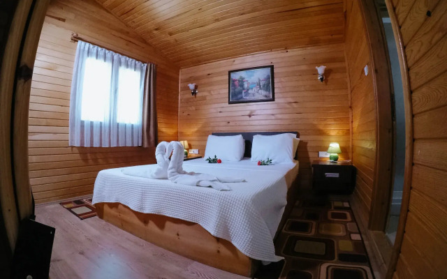 Canada Hotel & Bungalows