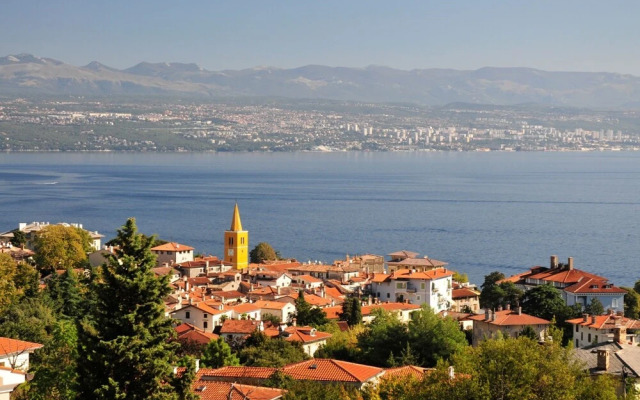 Stylish Lovran Sea View Apartments