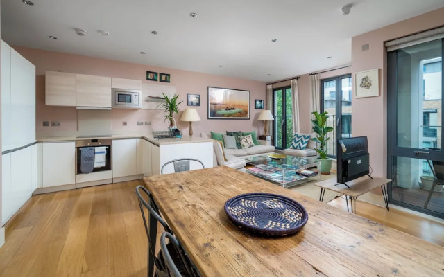 Superb Artists Flat w Free Parking