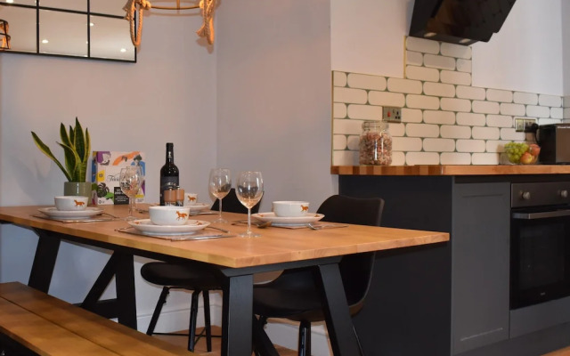 Luxury 2-bed Barn Conversion in Llansteffan