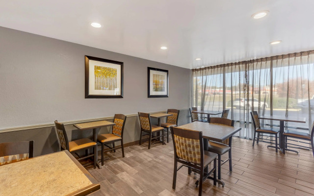 Quality Inn & Suites Easley - Greenville