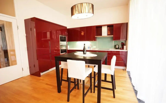 Luxury Downtown Appartement mit Garage