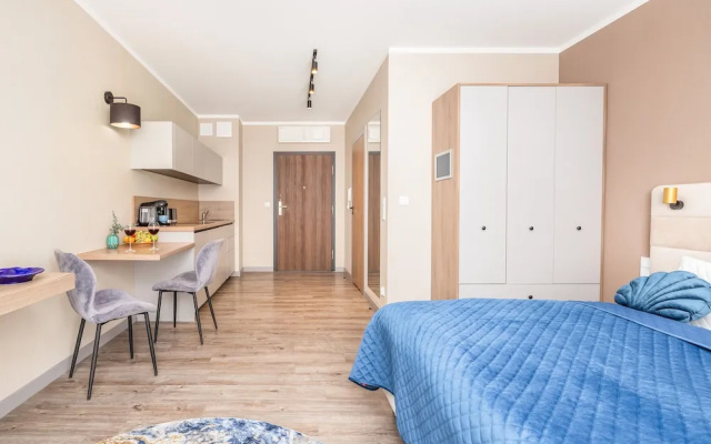 Blue Seashell Studio by Renters