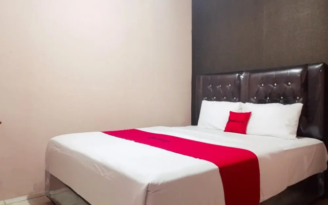 RedDoorz @ Hotel Island Bengkulu