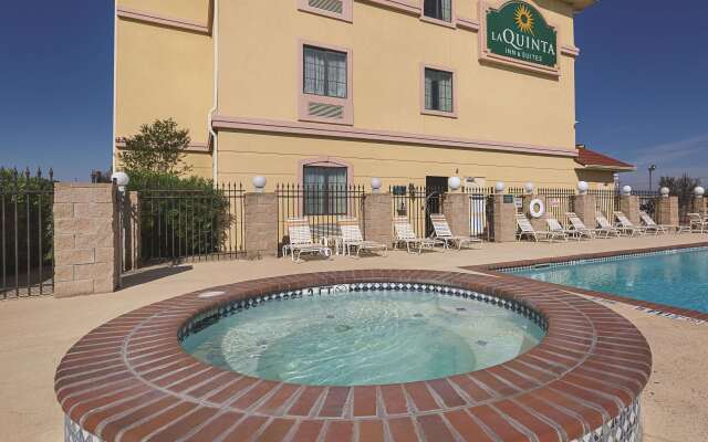 La Quinta Inn & Suites by Wyndham Alvarado