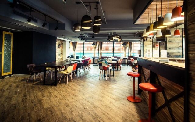 T&Q Hostel Broad and Narrow Alley Branch