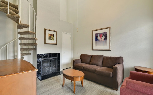 OYO Apartments at Champions Green