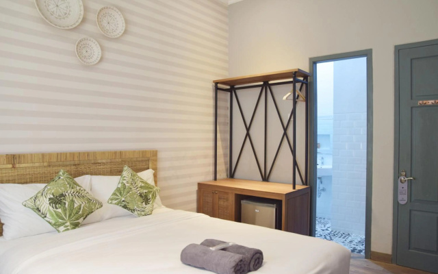 Grhatama Guest House – Guest Rooms – Sleman