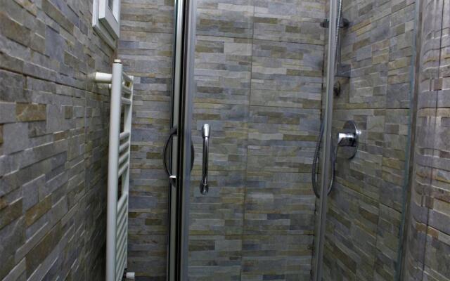 Crystal Ship Apartment