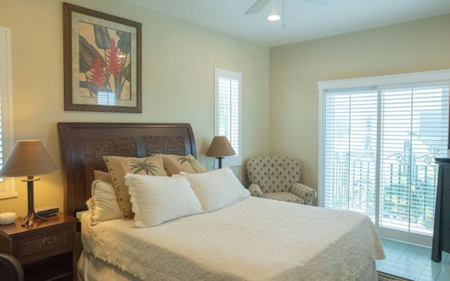 The Hideaway 4 Bedroom Condo
